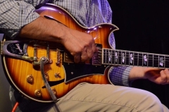 Library_080918_DB_ GeorgeHands
