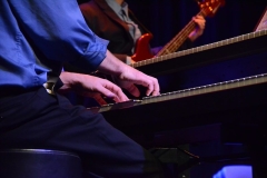 Library_021116_DB_KeyboardMarkHands1